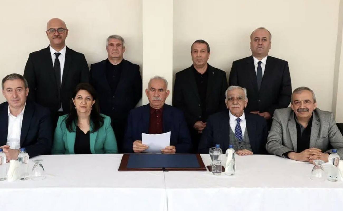 Öcalan’dan terör örgütü PKK'ya silah bırakma çağrısı